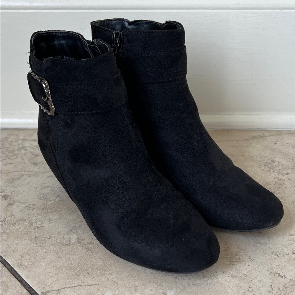 IMPO Gander Wedge Black Ankle Booties